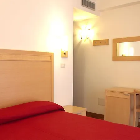 Hotel Town 3*