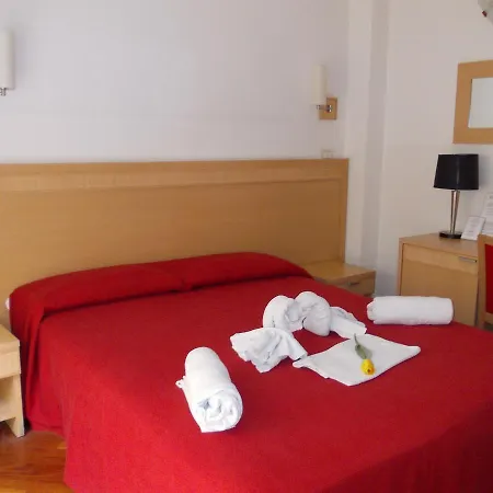 Town Hotel 3*