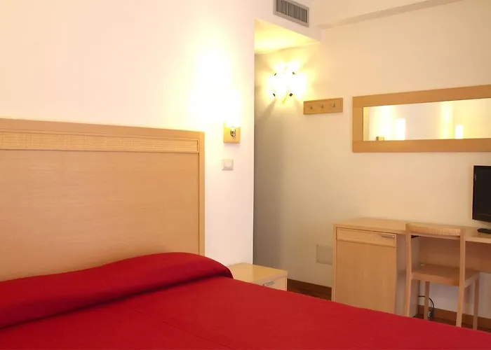 Hotell Town 3*