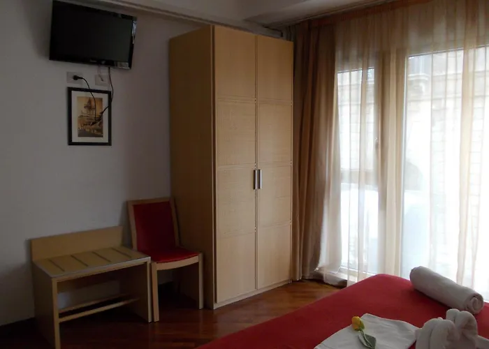 Town Hotell